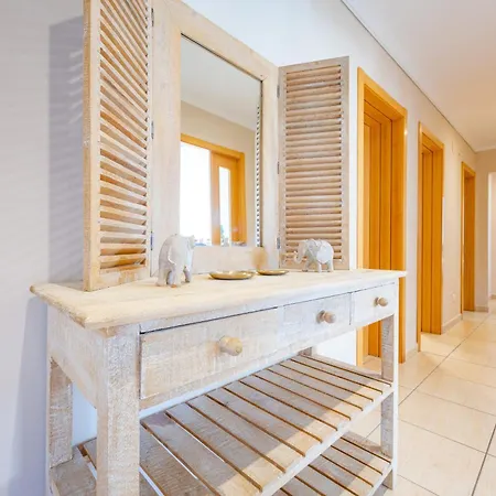 Willa Malibu - Plusholidays