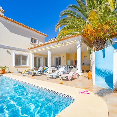 Malibu - Plusholidays Willa Moraira