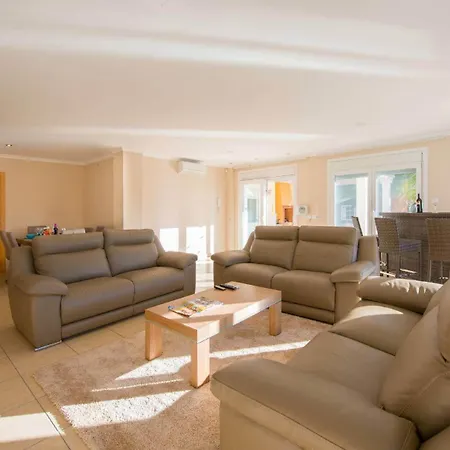 Villa Malibu - Plusholidays