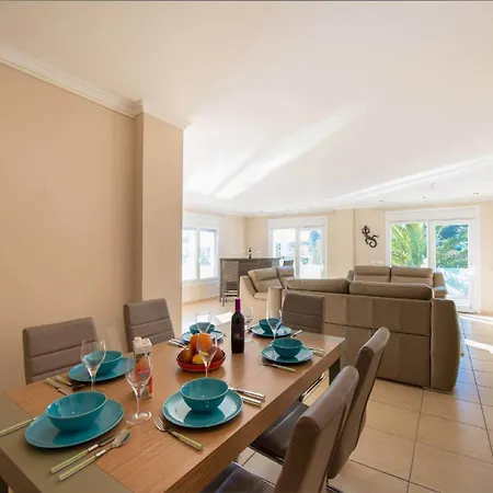 Malibu - Plusholidays Moraira